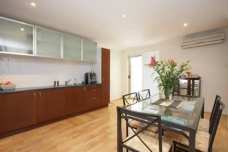 8/49 Mosaic Street East, Shelley WA 6148
