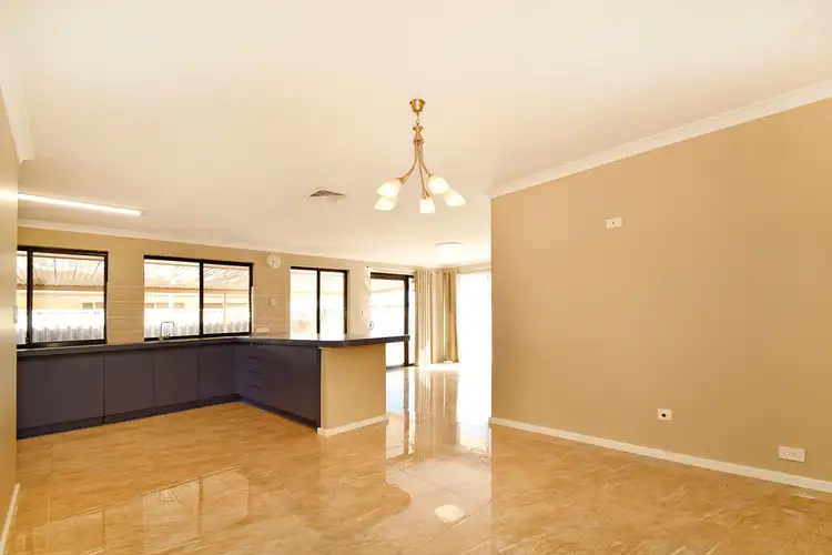 48 Lombardy Crescent, Caversham WA 6055