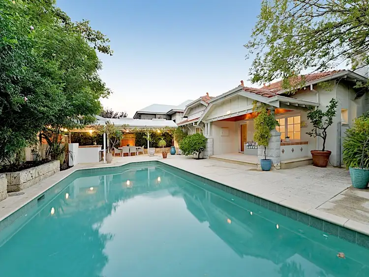 33 Karoo St, South Perth WA 6151