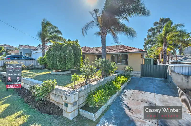 Main view of Homely house listing, 5 Farnley Way, Duncraig WA 6023