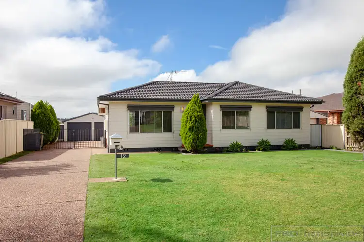 12 Homebush Dr, Woodberry NSW 2322