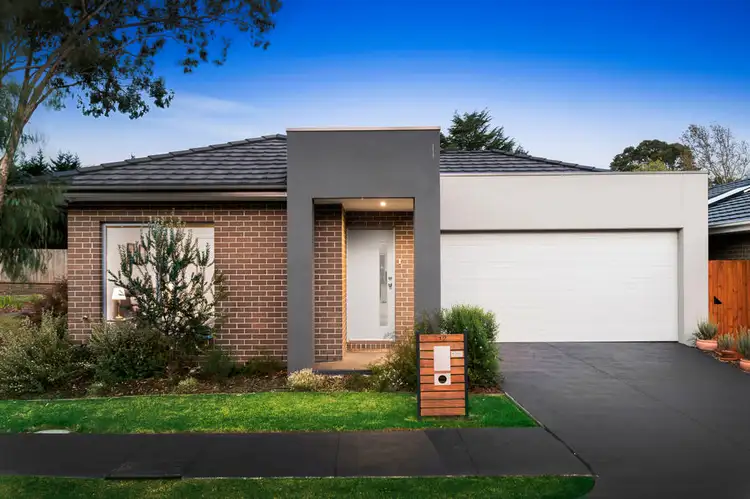 12 Silvergrass Court, Croydon VIC 3136