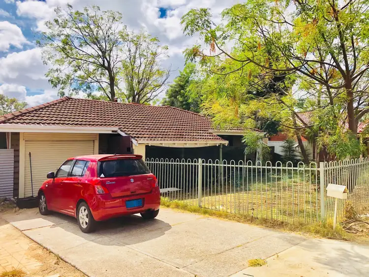 37 Waratah Drive, Camillo WA 6111