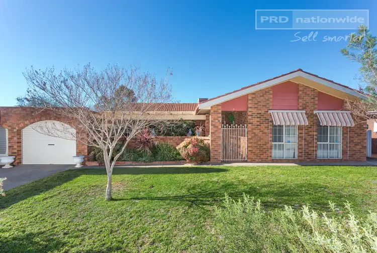 5 Warrambool Crescent, Glenfield Park NSW 2650