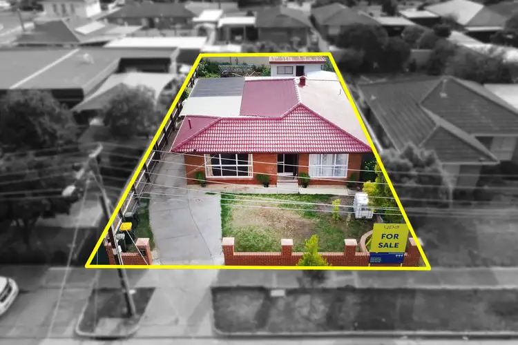 1 Cumbernauld Crescent, Deer Park VIC 3023