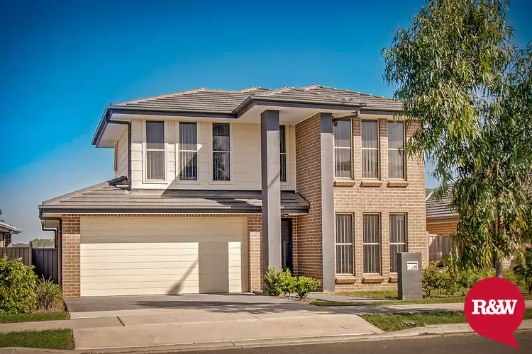 90 Greenwood Parkway, Jordan Springs NSW 2747
