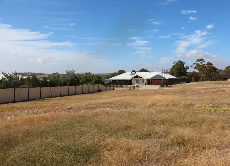 52 (Lot 372) Wood Dr, Northam WA 6401