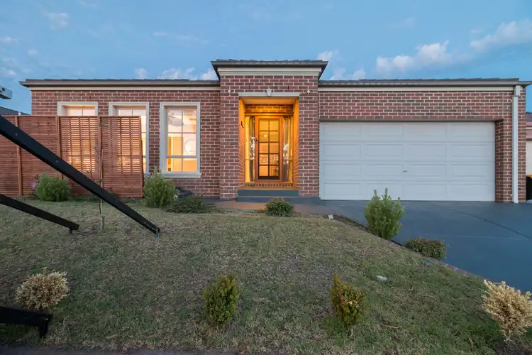 3 Castlereagh St, Carrum Downs VIC 3201