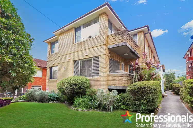 2/7 Parry Avenue, Narwee NSW 2209