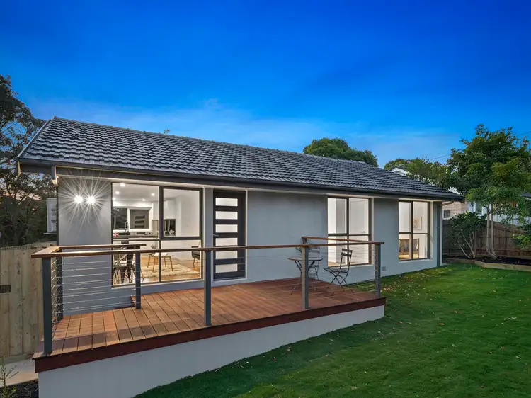 31 Longfellow Avenue, Mooroolbark VIC 3138