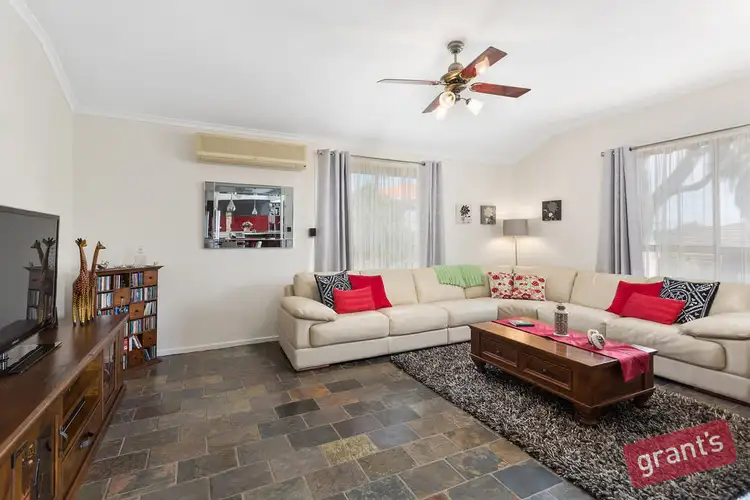 Fifth view of Homely house listing, 2 Acre Court, Narre Warren VIC 3805