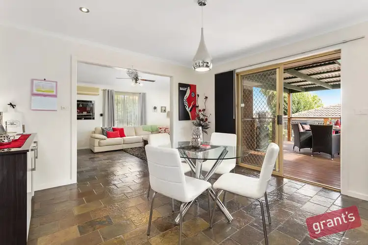 Sixth view of Homely house listing, 2 Acre Court, Narre Warren VIC 3805