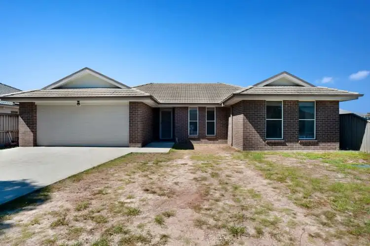 4 Nepean Way, Tanilba Bay NSW 2319