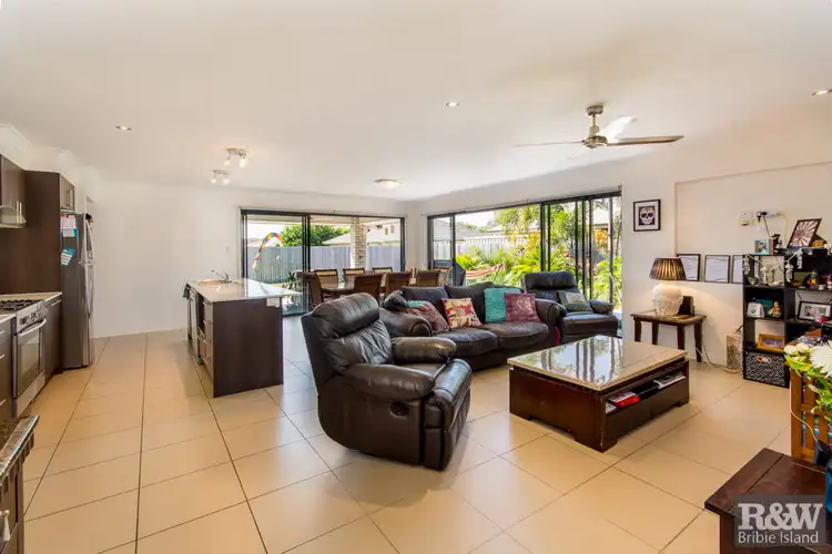 10 Ningi Waters Drive, Ningi QLD 4511