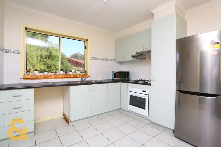 Fifth view of Homely house listing, 25 Chinnock Court, Craigieburn VIC 3064