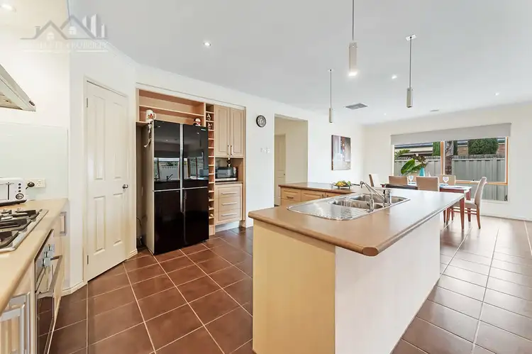 Fifth view of Homely house listing, 13 Long Island Circuit, Craigieburn VIC 3064