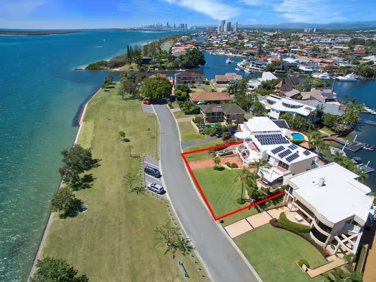8 Constance Esplanade, Runaway Bay QLD 4216