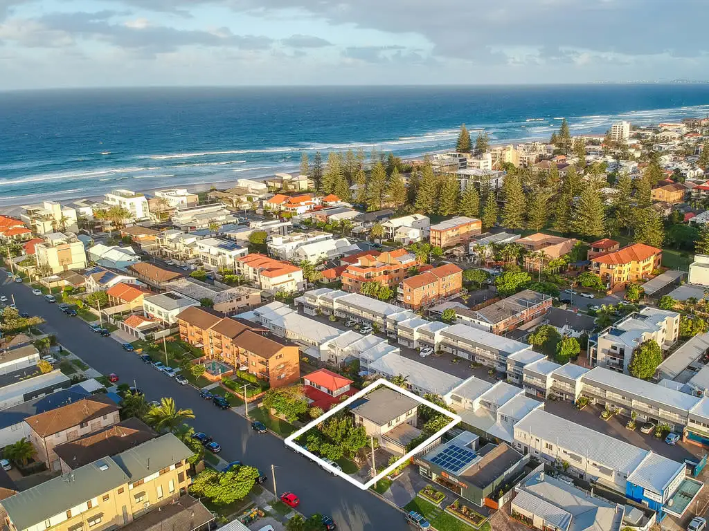 Main view of Homely house listing, 32 CRONULLA AVENUE, Mermaid Beach QLD 4218