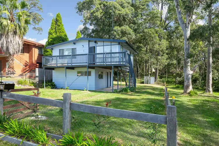 7 Euroka Avenue, Malua Bay NSW 2536