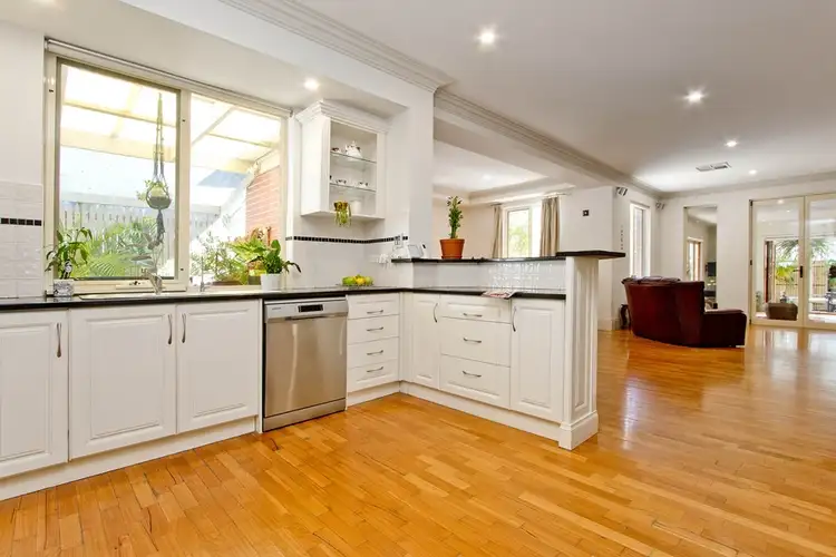 Fifth view of Homely house listing, 10 Nicola Court, Paradise SA 5075