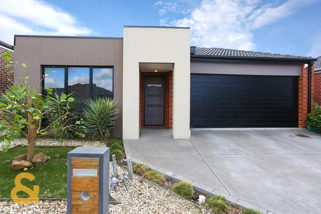 Main view of Homely house listing, 19 Viewside Crescent, Craigieburn VIC 3064