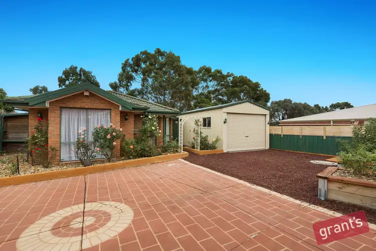 Main view of Homely house listing, 8 Onyx Court, Narre Warren VIC 3805