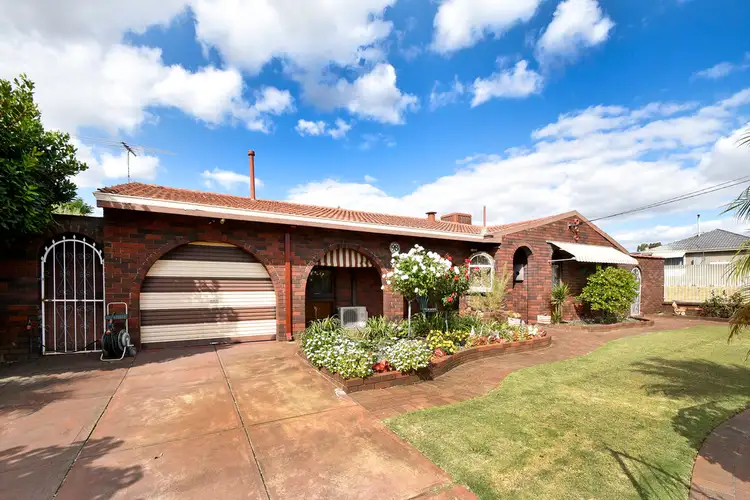 98 Iolanthe Street, Eden Hill WA 6054
