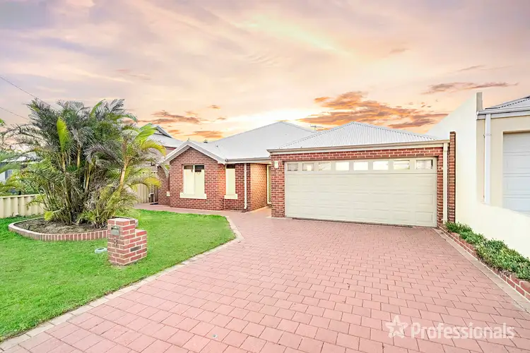 8 Conway Street, Beachlands WA 6530