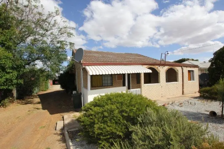 51 Churchill Street, Narembeen WA 6369