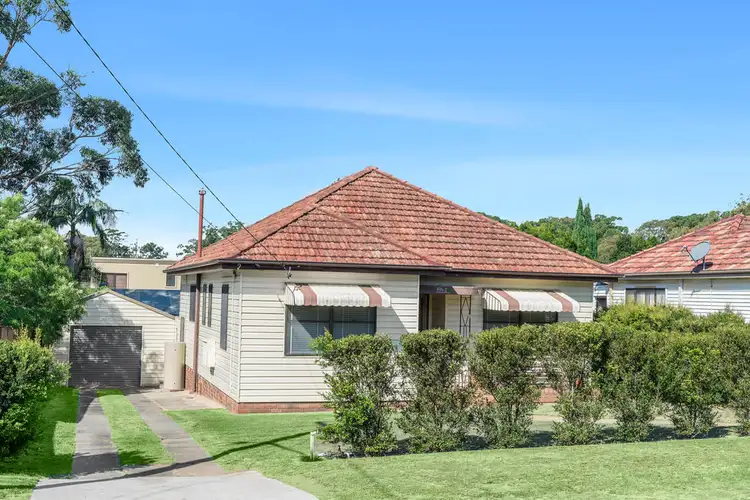 2 Balfour Avenue, Caringbah NSW 2229