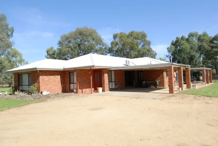 61 Willow Drive, Deniliquin NSW 2710