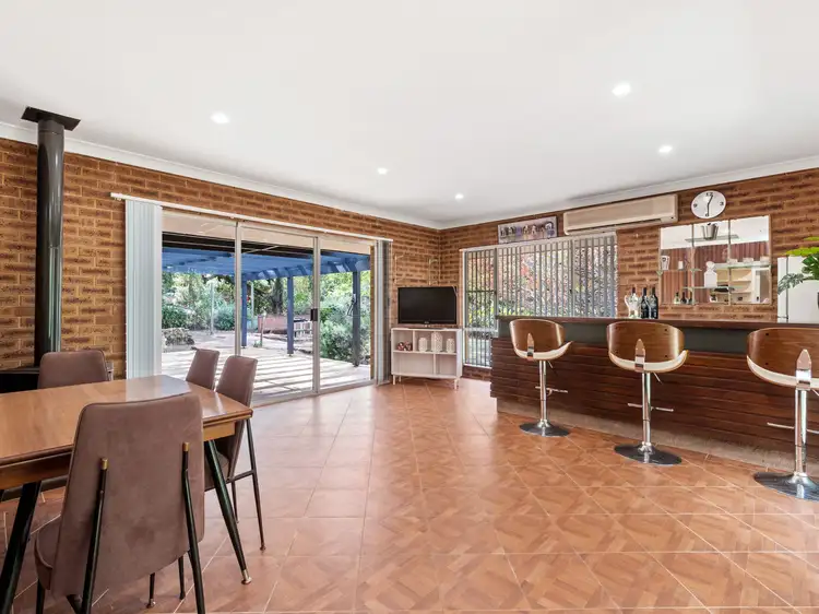 347 Lesmurdie Road, Lesmurdie WA 6076