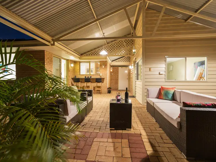 14 Lourdes Street, Lesmurdie WA 6076