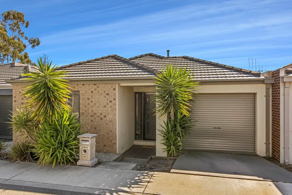 Main view of Homely house listing, 8 Kai Close, Epsom VIC 3551