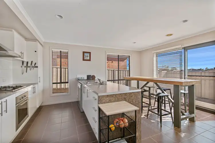 Second view of Homely house listing, 8 Kai Close, Epsom VIC 3551
