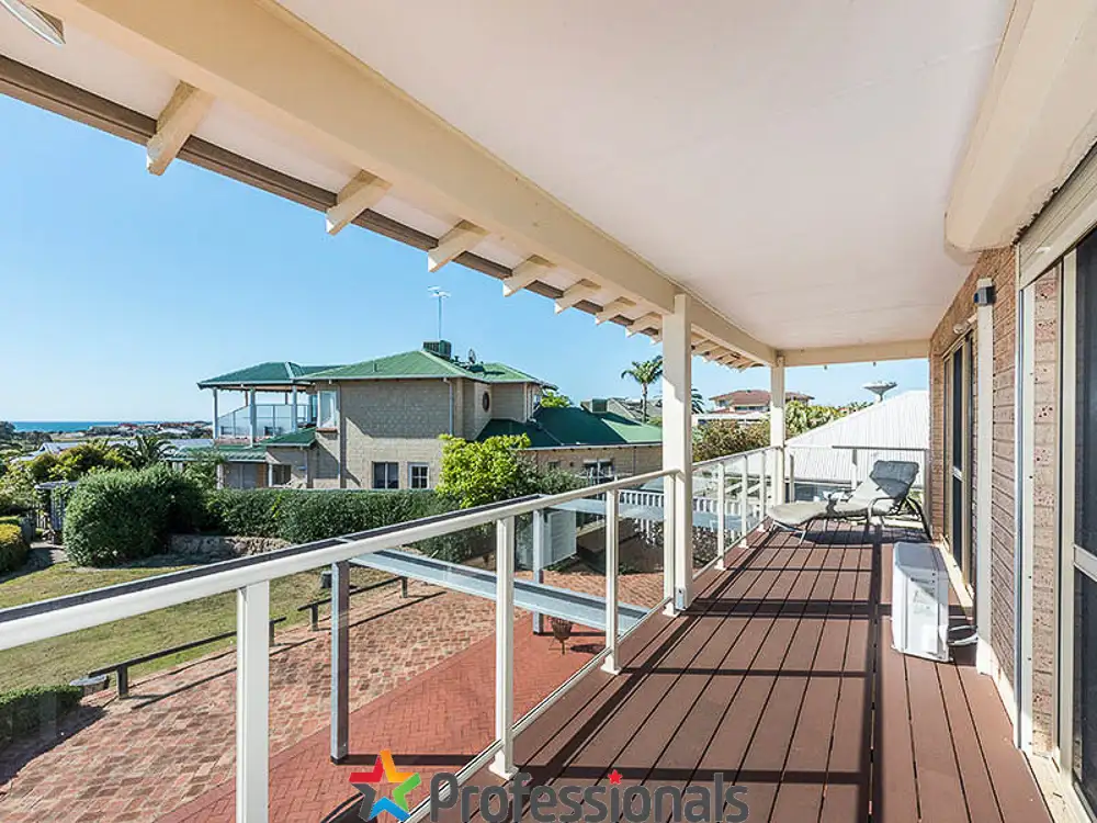 Main view of Homely house listing, 3 Flinton Court, Halls Head WA 6210