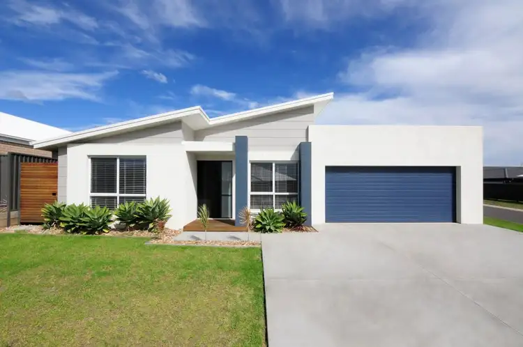 24 Wattlebird Road, South Nowra NSW 2541
