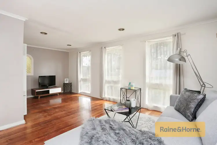 4 Andrew Street, Melton South VIC 3338