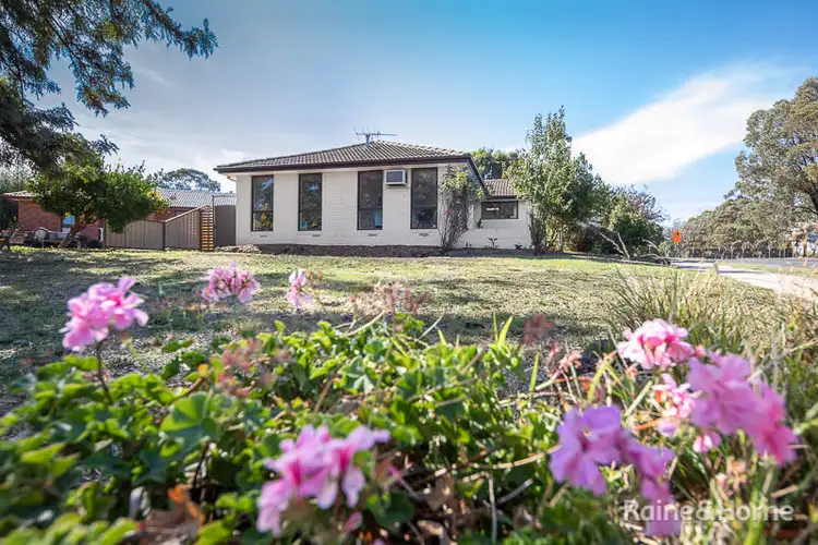 Second view of Homely house listing, 2 Buvelot Place, Sunbury VIC 3429