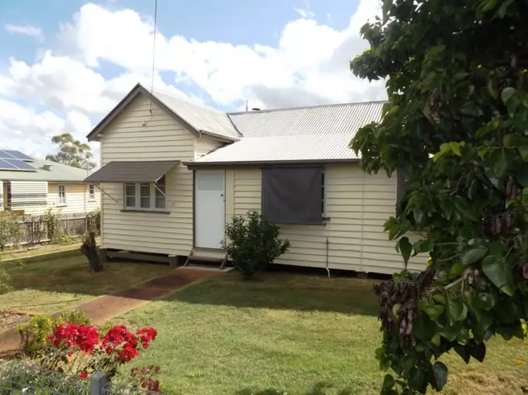 11 Fisher st, Kingaroy QLD 4610