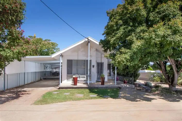 5 Blowering Road, Tumut NSW 2720