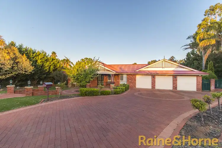 24 Clearwater Place, Dubbo NSW 2830