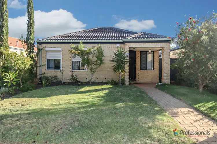 21 Sorrento Turn, Ellenbrook WA 6069