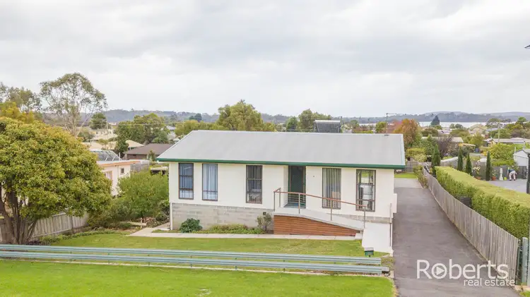 16 Ernest Street, Beauty Point TAS 7270