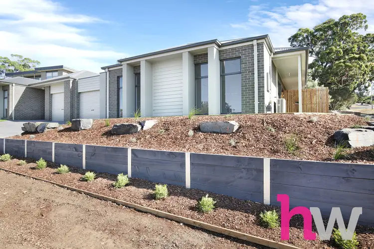 28C Lambhill Crescent, Highton VIC 3216