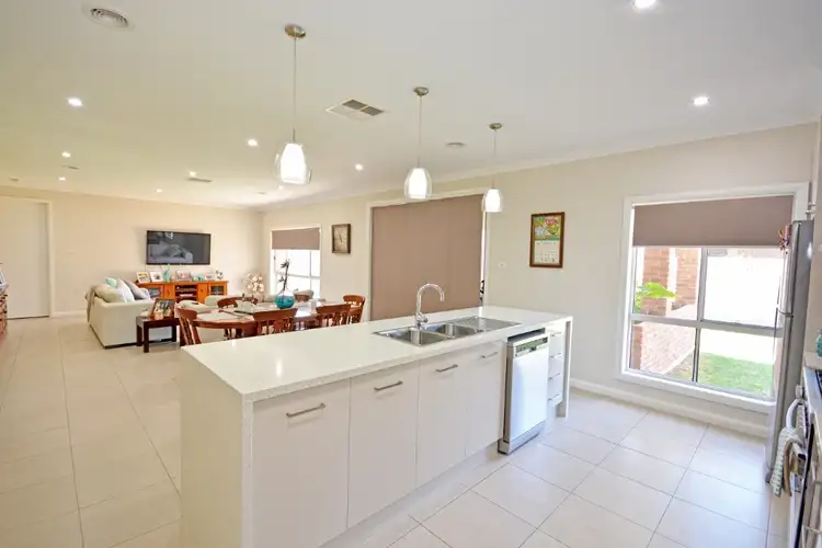 Sixth view of Homely house listing, 17 Ellendon Place, Leeton NSW 2705