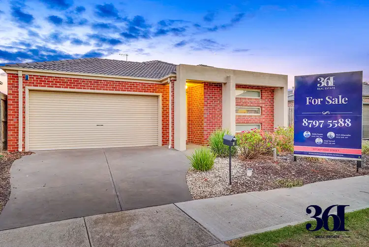3 Birdswing Tce, Melton South VIC 3338