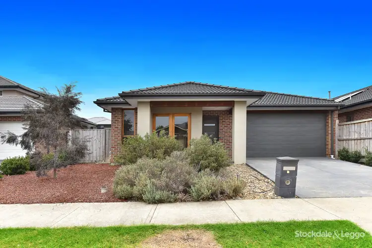17 Bronte Crescent, Doreen VIC 3754