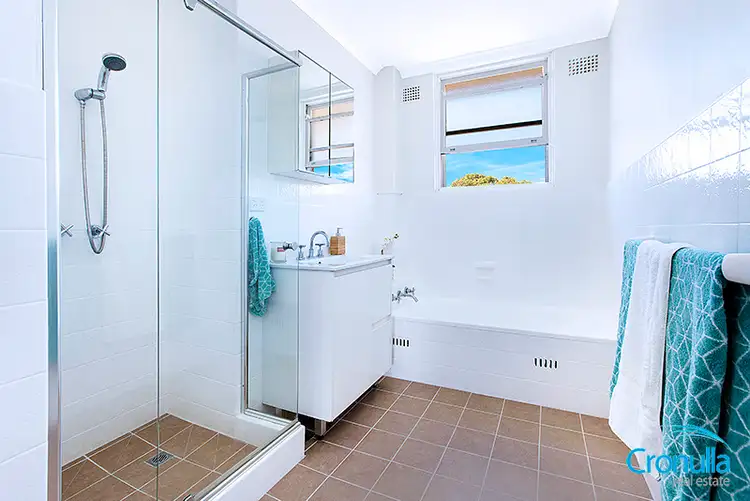 Sixth view of Homely apartment listing, 3/2 Croydon St, Cronulla NSW 2230