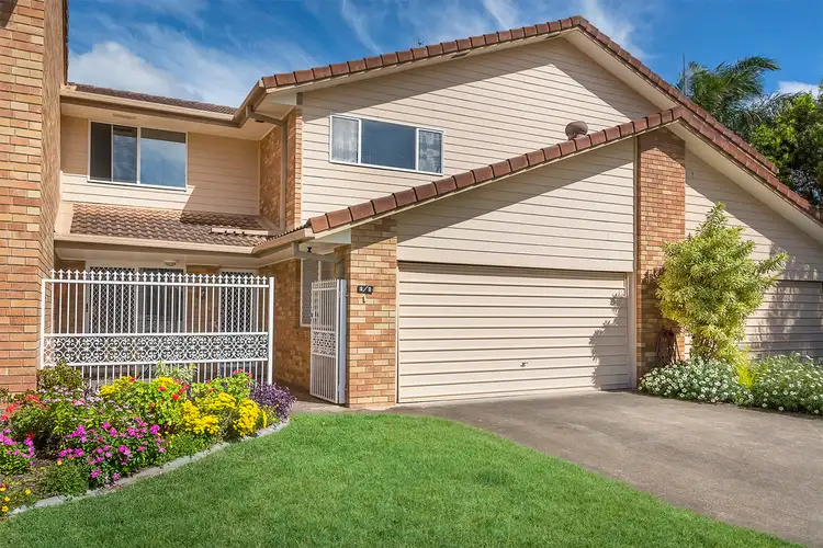 2/2 Teal Court, Burleigh Waters QLD 4220